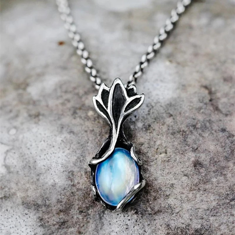 

Vintage Exquisite Moonstone Pendant Necklace Women Jewelry Design Fish Tail Necklace European and American Accessories