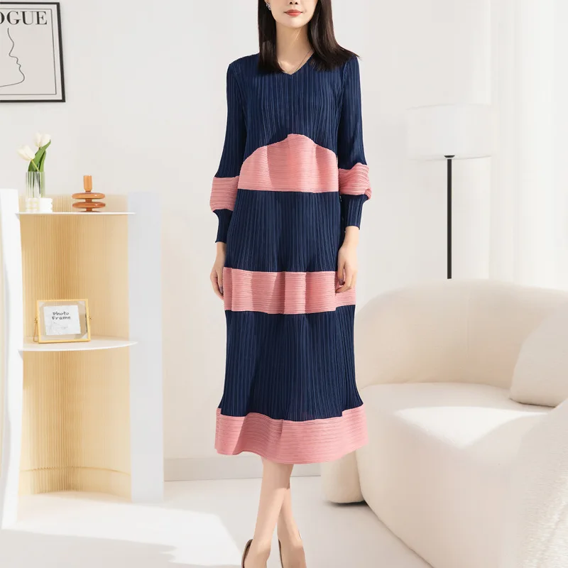 

2023 New Miyake Pleated Dress Women Fashion High-End Loose Big Yards Color Matching V-neck Patchwork Puff Sleeve Midi Dresses