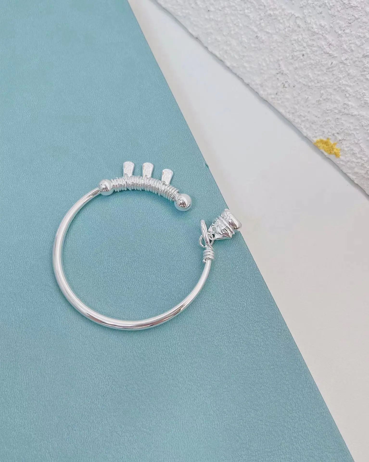 

Fever 999.9 Sterling Silver Lucky Cat Bracelet Women's Fashion Solid Open Fever Bracelet Young Design For Girlfriend And Wife