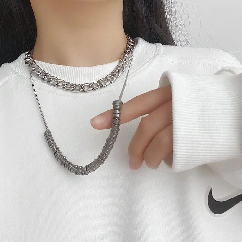 

Frigid Wind Necklace Niche Design Multi-layer Metal Circle Collarbone Chain Female Ins Hip-hop Accessories Layered Necklace