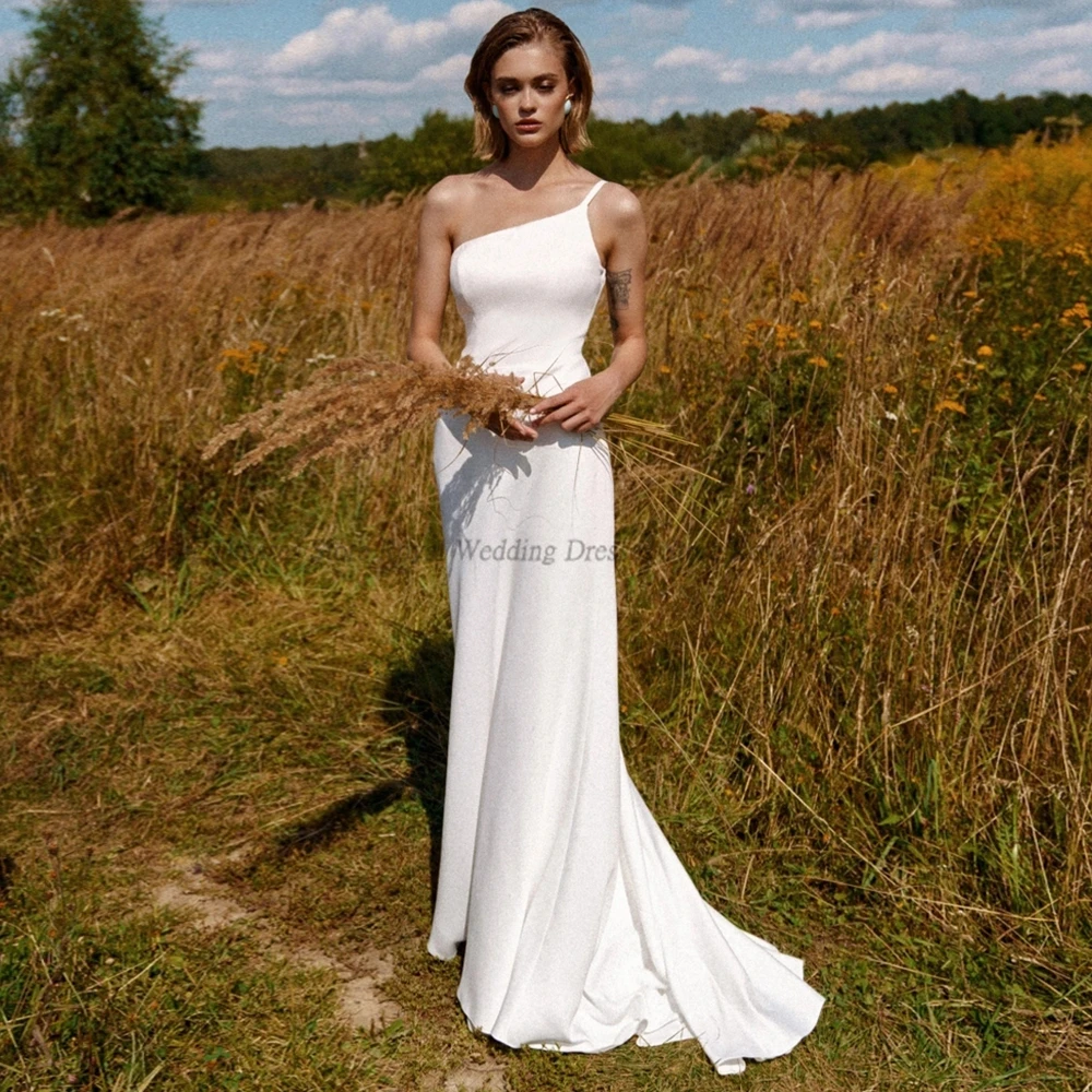 Женское свадебное платье с юбкой-годе белое до пола драпировкой вырезом лодочкой