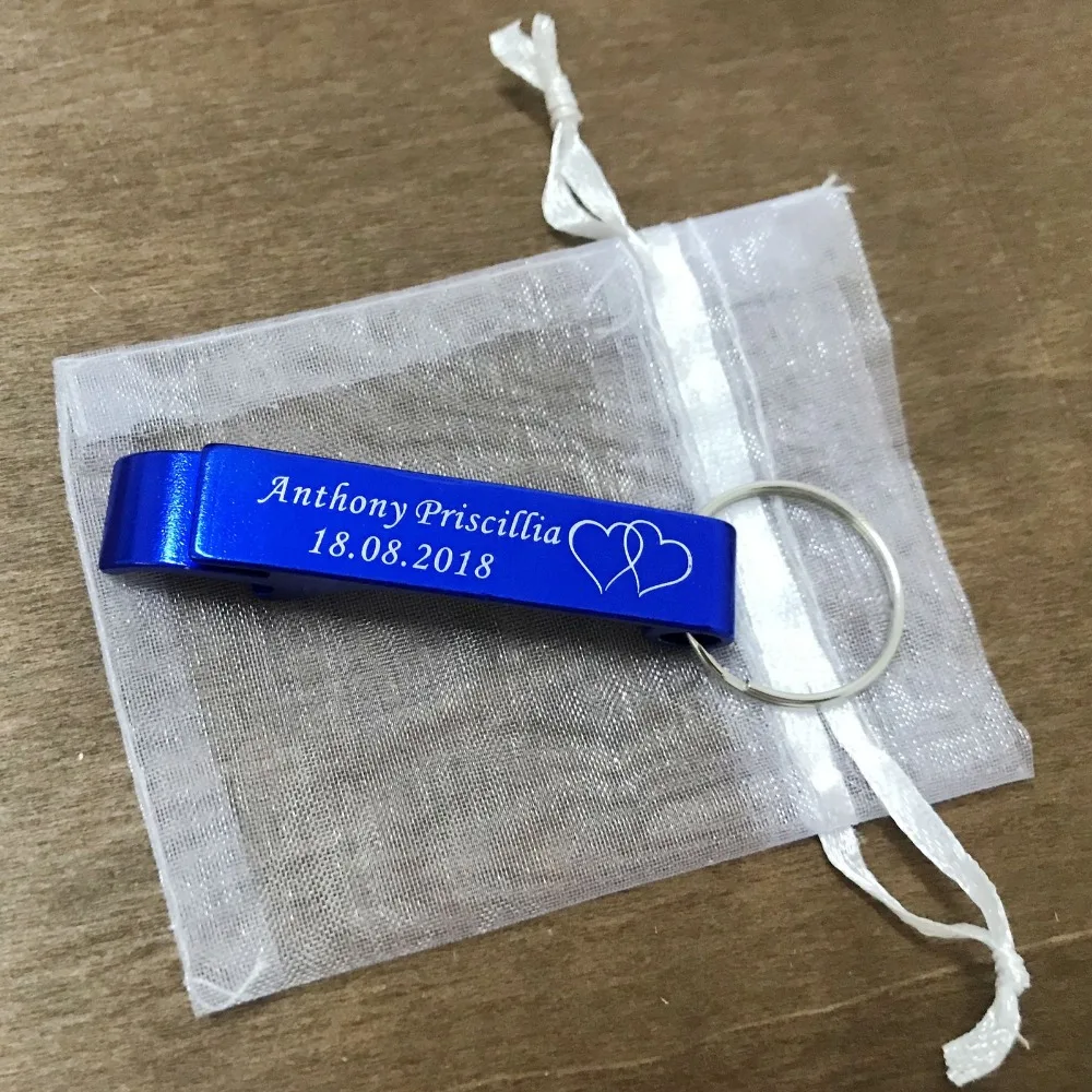 

50pcs Personalised Engraved Bottle Opener Keychains Keyrings Personalized Wedding Gift Wedding Favor With White Organza bag