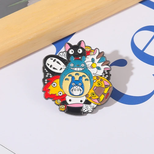

Japanese Anime Miyazaki Hayao Kawaii Brooch Pin Cartoon My Neighbor Badge Totoro Enamel Pins for Backpack Fashion Jewelry Gifts