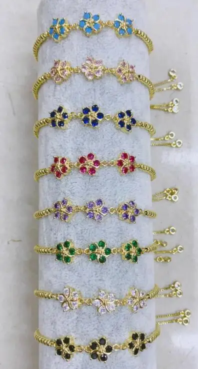 

Цепочка с подвесками из фианита, 3 цветка, 1 шт.