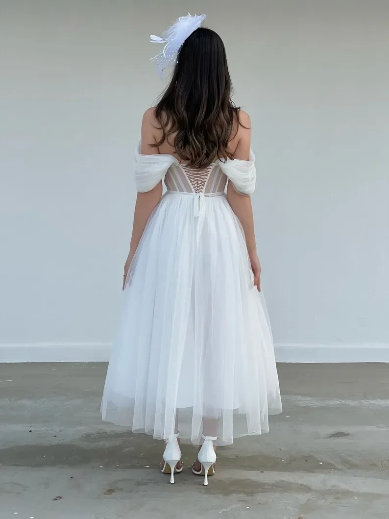 Белые короткие платья для встречи выпускников по индивидуальному заказу