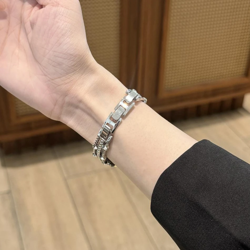 Фото Модный геометрический браслет с бриллиантами для Apple Watch Band S11/10/9/8/7/6/SE/Ultra, металлический ремешок для iWatch 49/46/45/44/42/41/40/38 мм №4