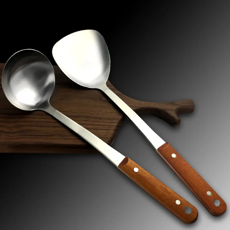

Island Odd Stainless Steel Wooden Handle Kitchenware Kitchen Utensils Cooking Shovel Household Anti-Scalding Spoon Wholesale Pri