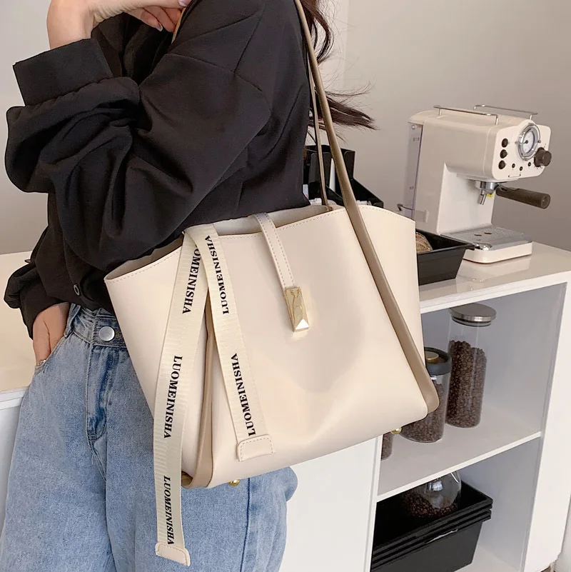 

Big bag women's large-capacity bag 2023 new trendy all-match sense of foreign style shoulder bag class commuting tote bag