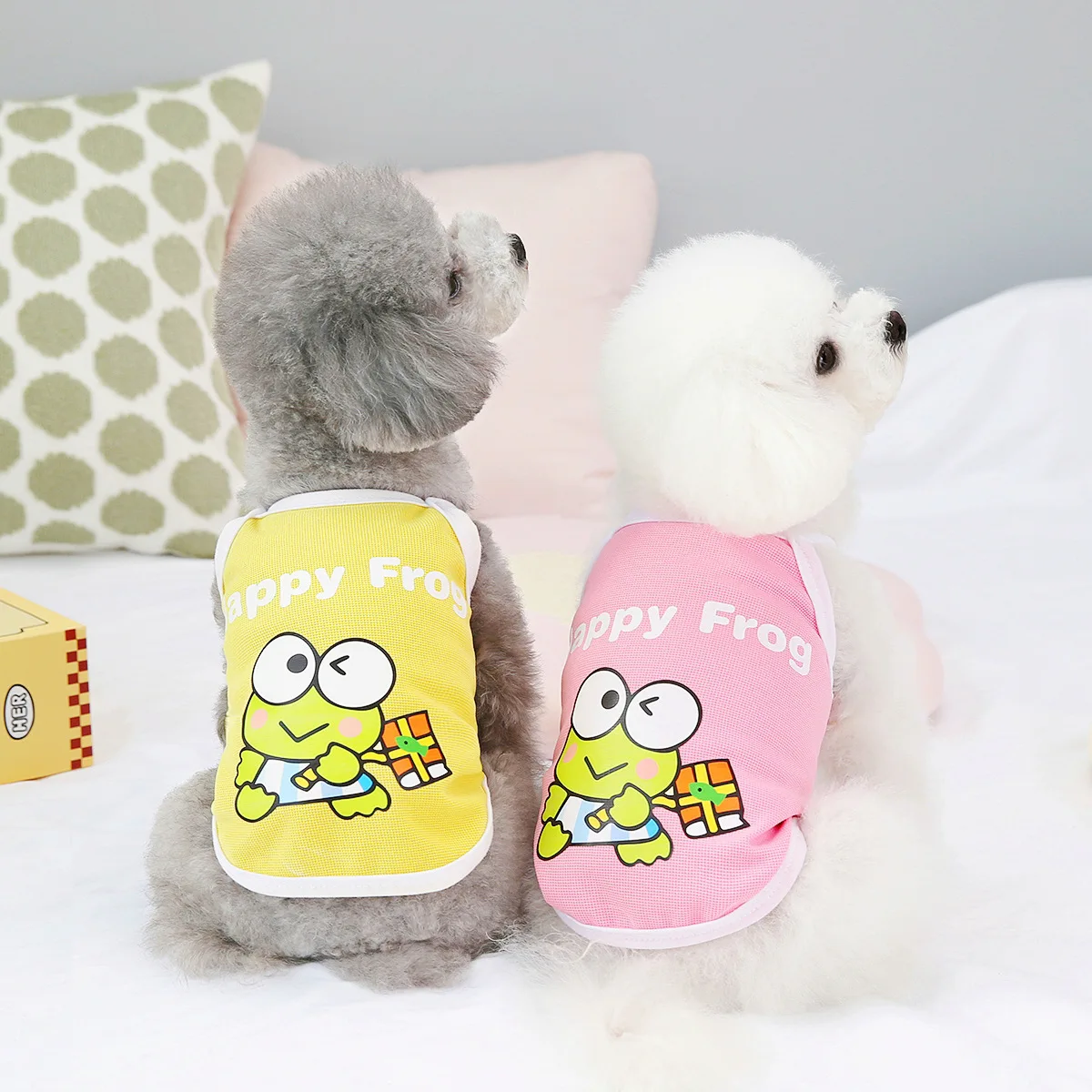 

New Pet Clothes Puppy Pet Clothing Wholesale Dog Undershirt Teddy Small Dog Clothes Frog Sling Dog Shirt Service Dog Vest