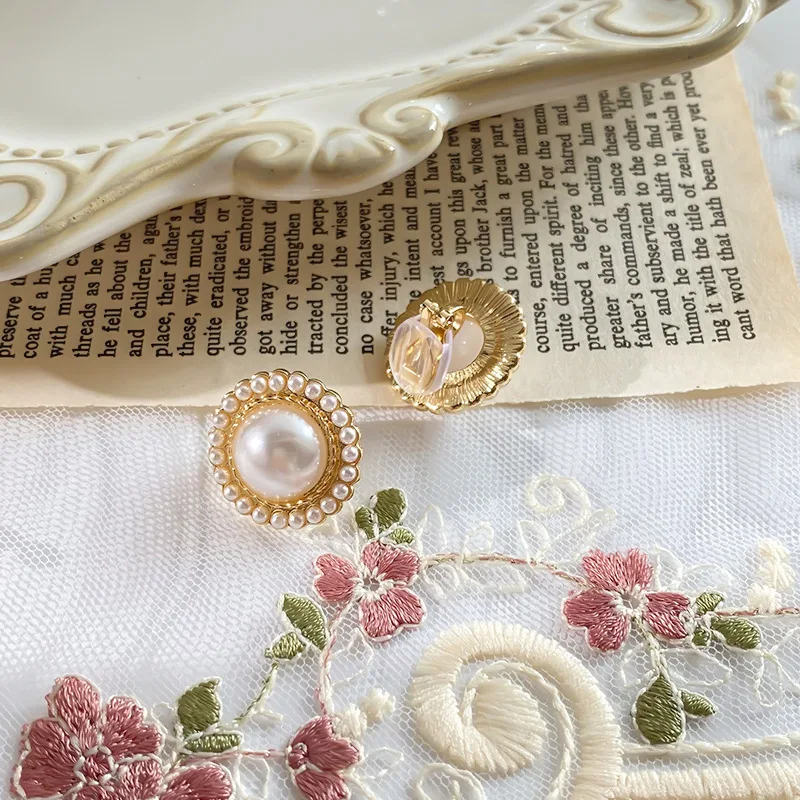 

2022 New Korea Studs Earings for Women Fashion Jewelry Gold Pearl Hoop Earrings Sun Flower Pearl Gem Wedding Jewellery