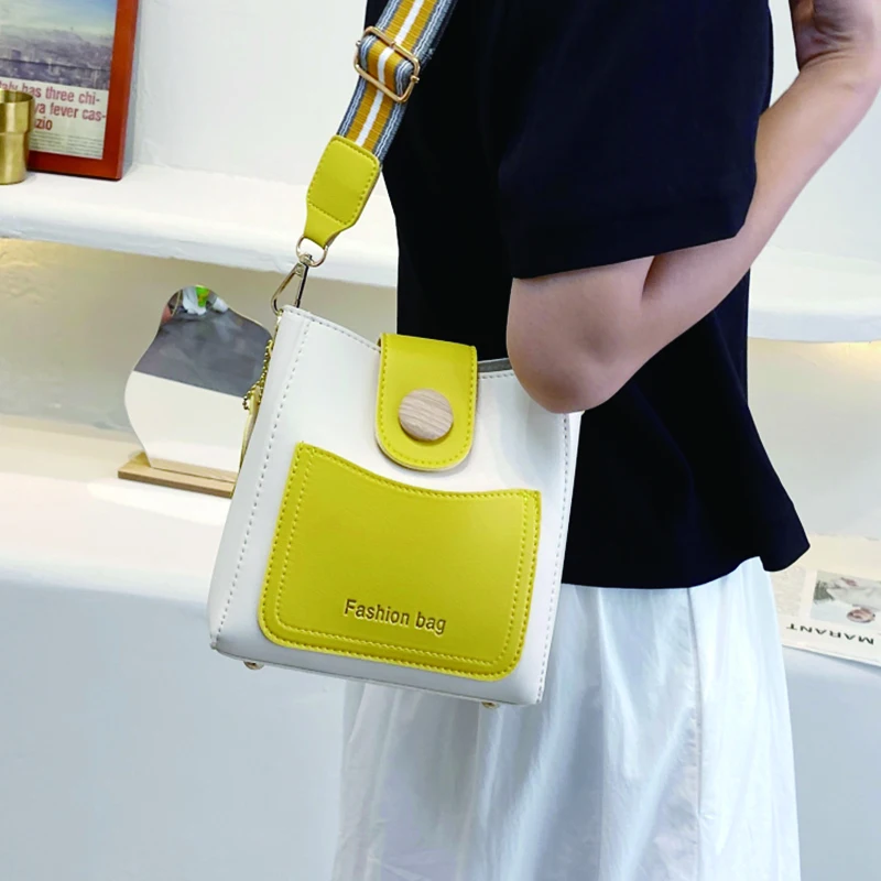 

Small Square Women's Crossbody Bag 2022 New Designer Pu Leather Handbag Pure Color Messenger Bag Ladies Simple Flap Shoulder Bag