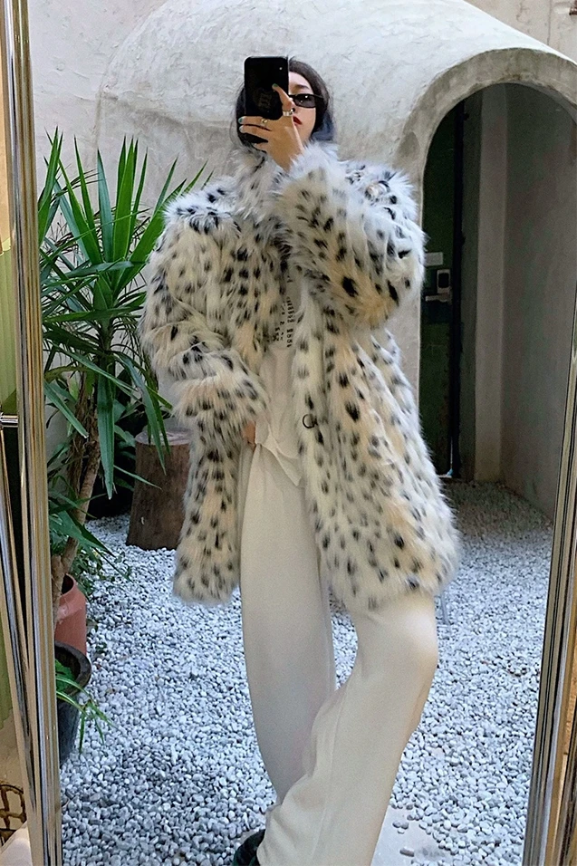 Yuerwang Женское пальто из искусственного меха 2023 мех лисы пятнистые утолщенные