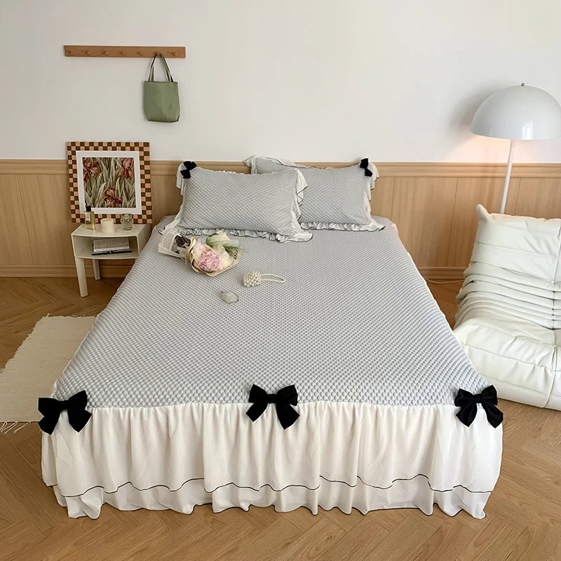 

Summer Cool Silky Ice Silk Lace Bow Girl Bed Skirt Pillowcase 3pcs Set Four Corner Rubber Band fixed Washable Bedsheet Bedspread