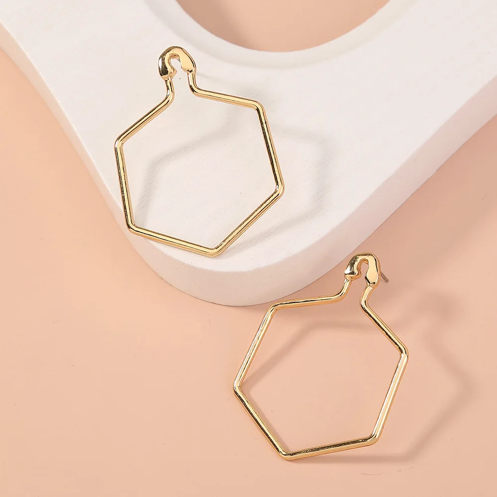 

Fine Quality Polished Golden Metal Geometric Outline Trendy Post Drop Earrings for Women