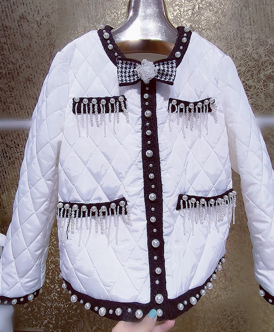 

Женская однобортная куртка с хлопковой подкладкой и бантом