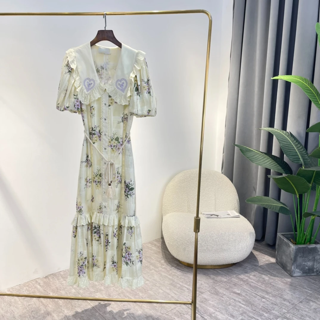 

Женское платье средней длины с вышивкой, фиолетовое платье с разноцветным цветочным принтом и сердечным воротником, лето 2022