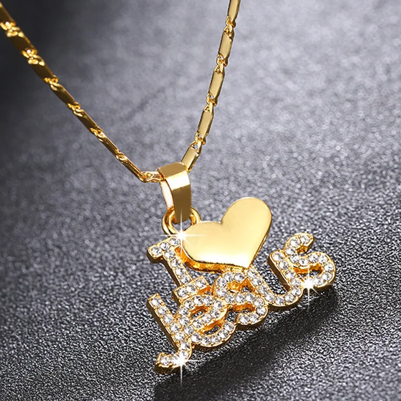 

Customized Name Necklace Zircon Love Heart Name Chain Personalised DIY Necklaces Pendant Name Necklace Jewelry Christmas Gifts
