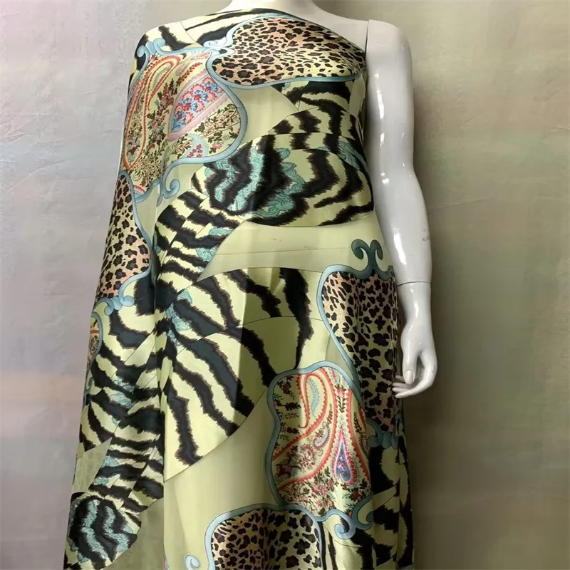 

5 Yards/lot Hot Selling Satin Silk Fabric Colorfast Nigrian Design African Wax Pattern George Fabric For Clothing Material LXE87