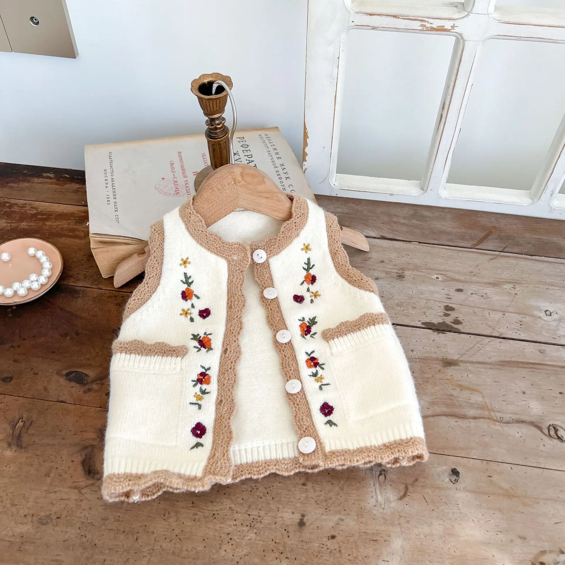 

RiniLucia Children Vest Kids Outerwear Waistcoats Autumn Winter Girls Jackets Sleeveless Floral Embroidery Baby Vest for Girl