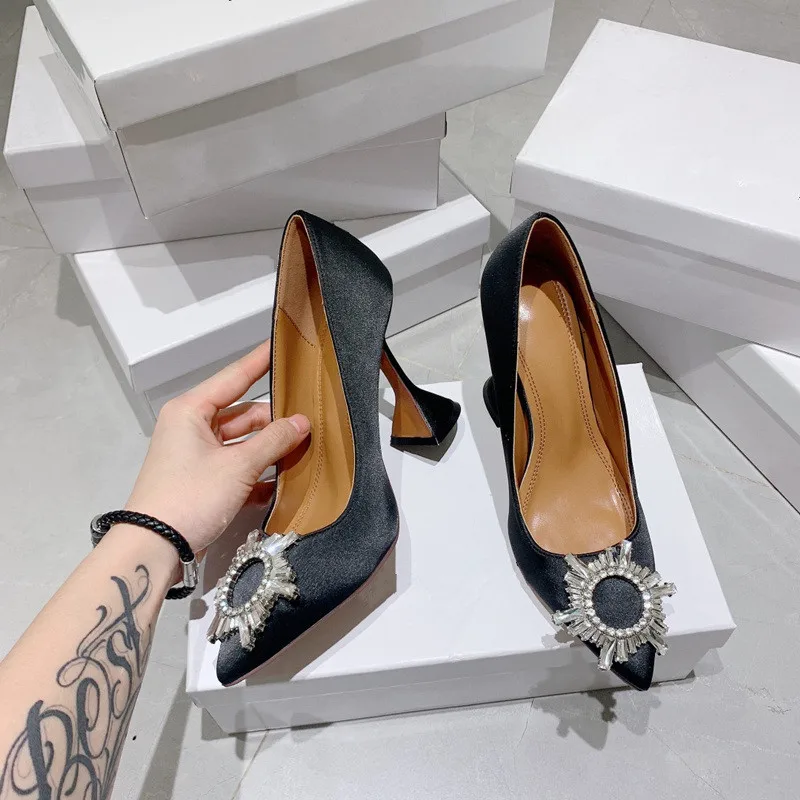 2022 European and American women's pointed satin high-heeled sun buckle rhinestone single shoes