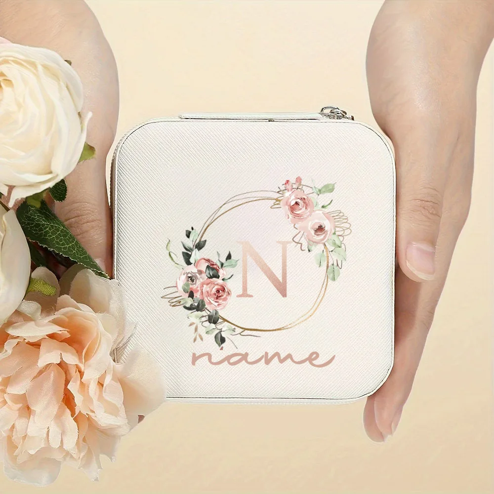 

Персонализированная шкатулка для драгоценностей с цветочным принтом и алфавитом, коробки для колец, кожаный футляр для ювелирных изделий, индивидуальное имя, подарок подружке невесты на день рождения, Рождество