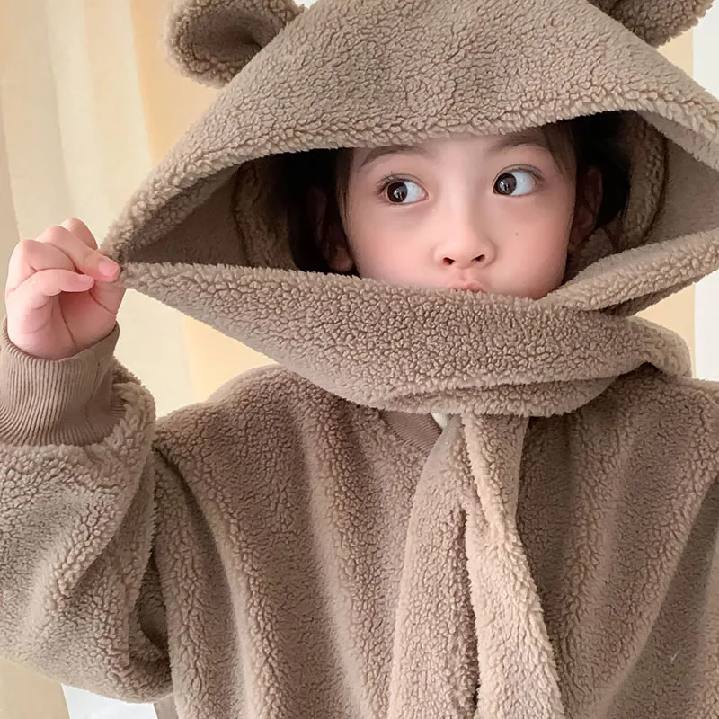 

Зимнее Новое плюшевое пальто для девочек с капюшоном из овечьей шерсти 2023 детское утолщенное цветочное оформление 4-108