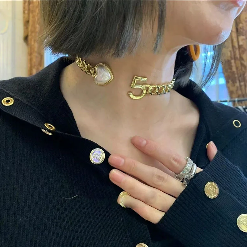 

European And American Necklace Metal High Sense Versatile Fashion Exquisite Love Pearl Number 5 Collar Clavicle Chain Female