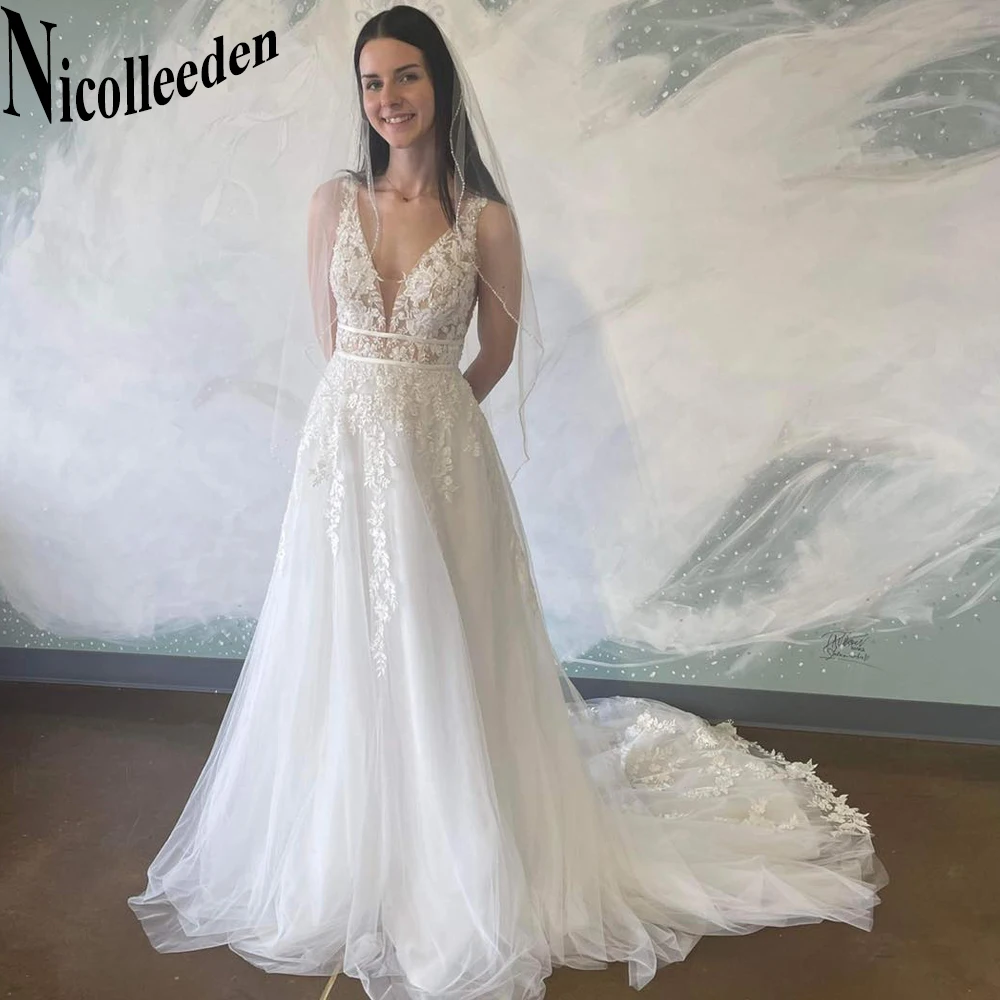 

Женское платье с V-образным вырезом, без рукавов