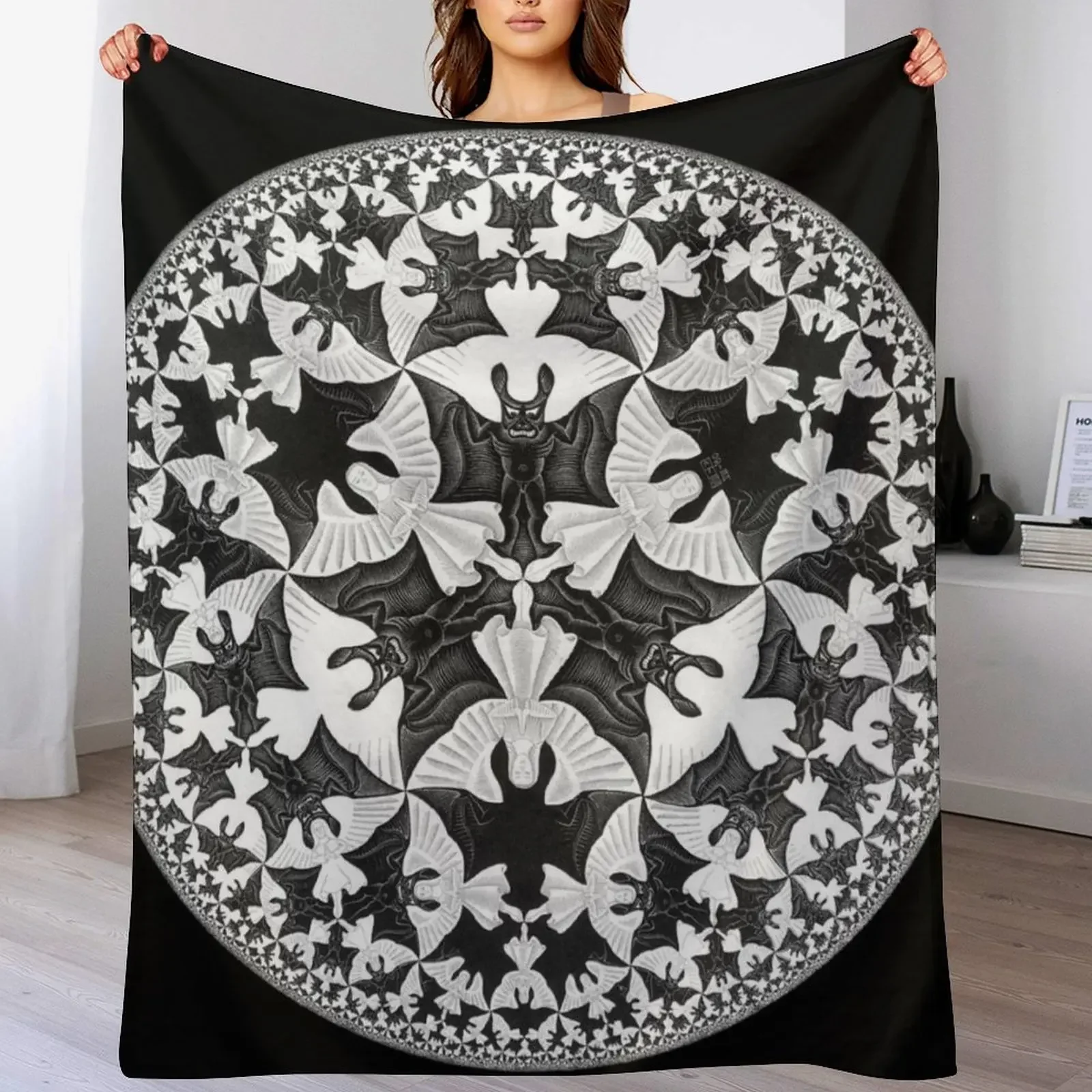 Фото Circle Limit IV (Bats Pattern), от Maurits Cornelis Escher, мягкое теплое одеяло, которое можно стирать в машине. №1