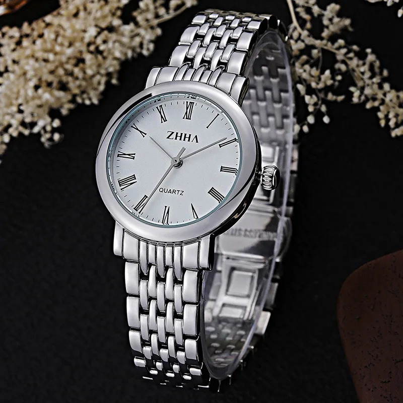 European and American fashion simple women watch Roman numerals round large dial steel ladies watch quartz watch waterproof.