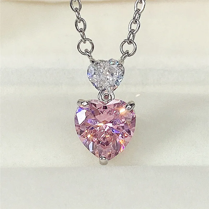 

Ne'w Exquisite Heart Necklace Engagement Accessories for Women Bling Bling Love Cubic Zirconia Birthday Gift Statement Jewelry