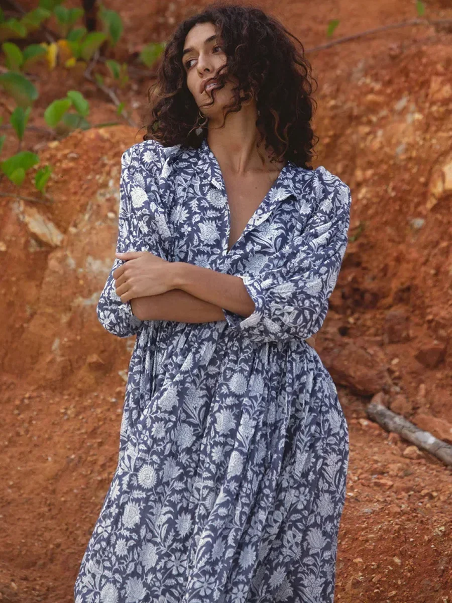 Женское платье миди с V-образным вырезом и рукавом до локтя