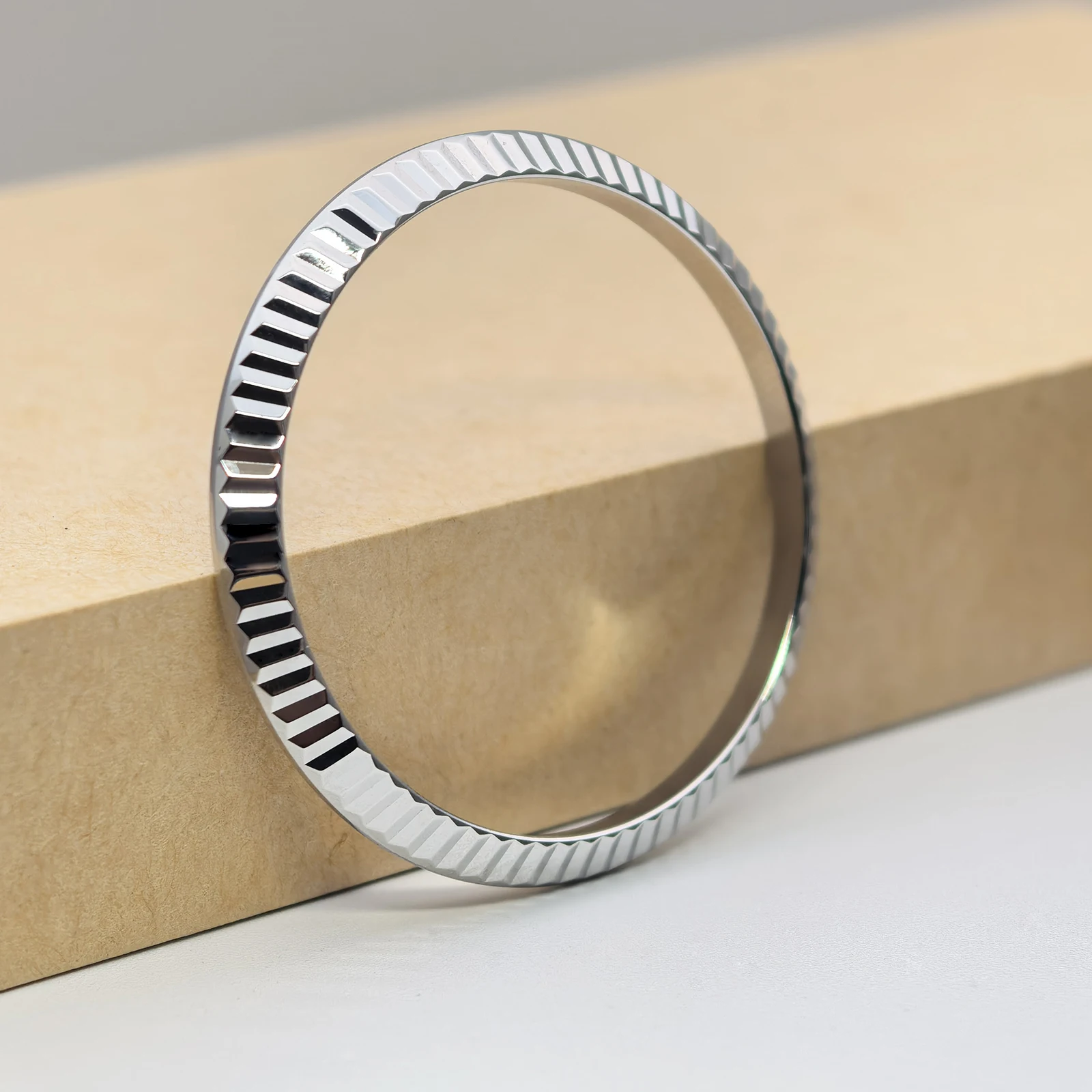 Позолоченный белым золотом рифленый безель для RLX Datejust 36 мм, подходит для моделей 126234, 116234, 126200, высококачественная запасная часть для часов. (art.: 3920db75ddf5c) - 3920db75ddf5c
