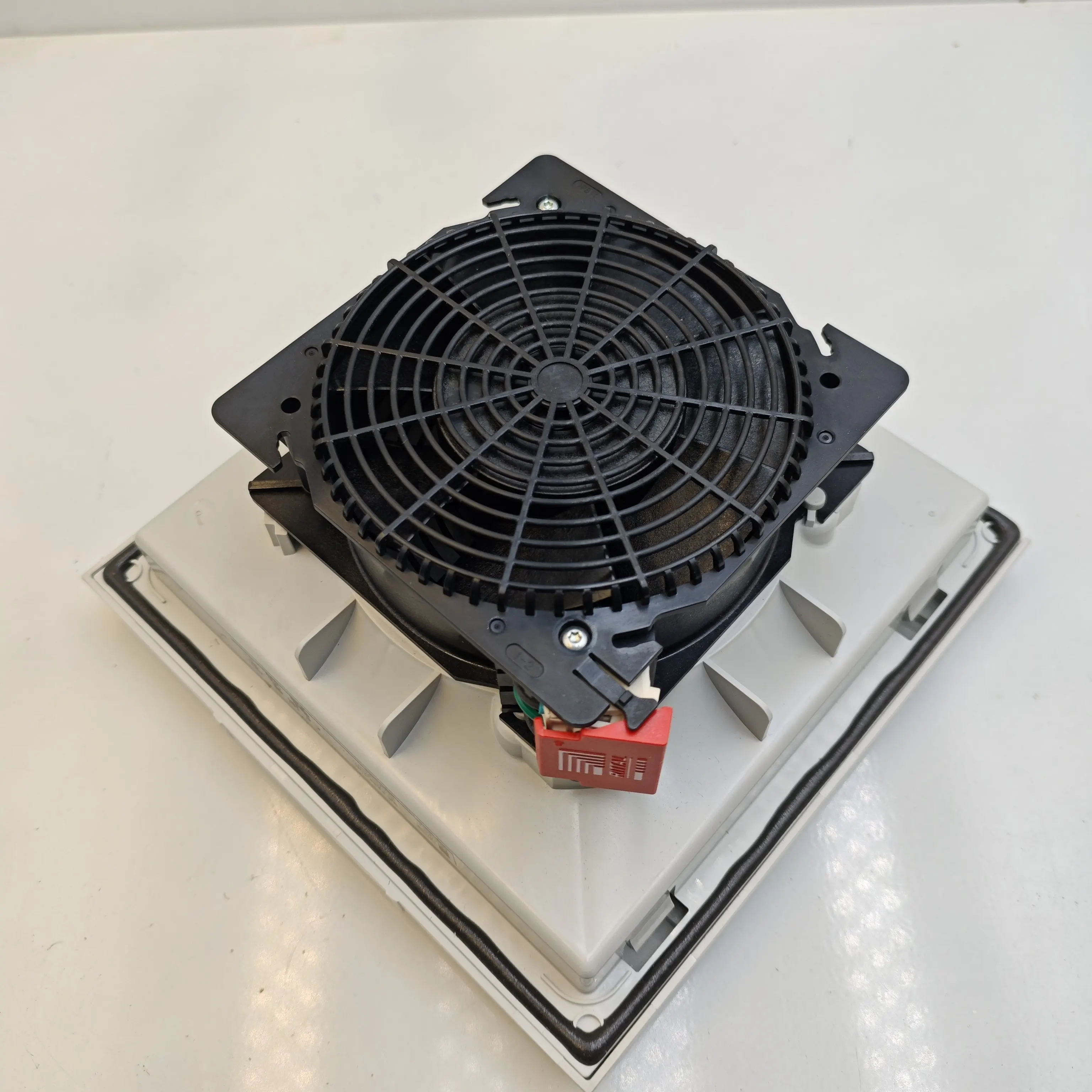 Фото Вентилятор для шкафа Fan Filter SK3327/3239/3241/3243/3244.100/107/110/124/700 №4
