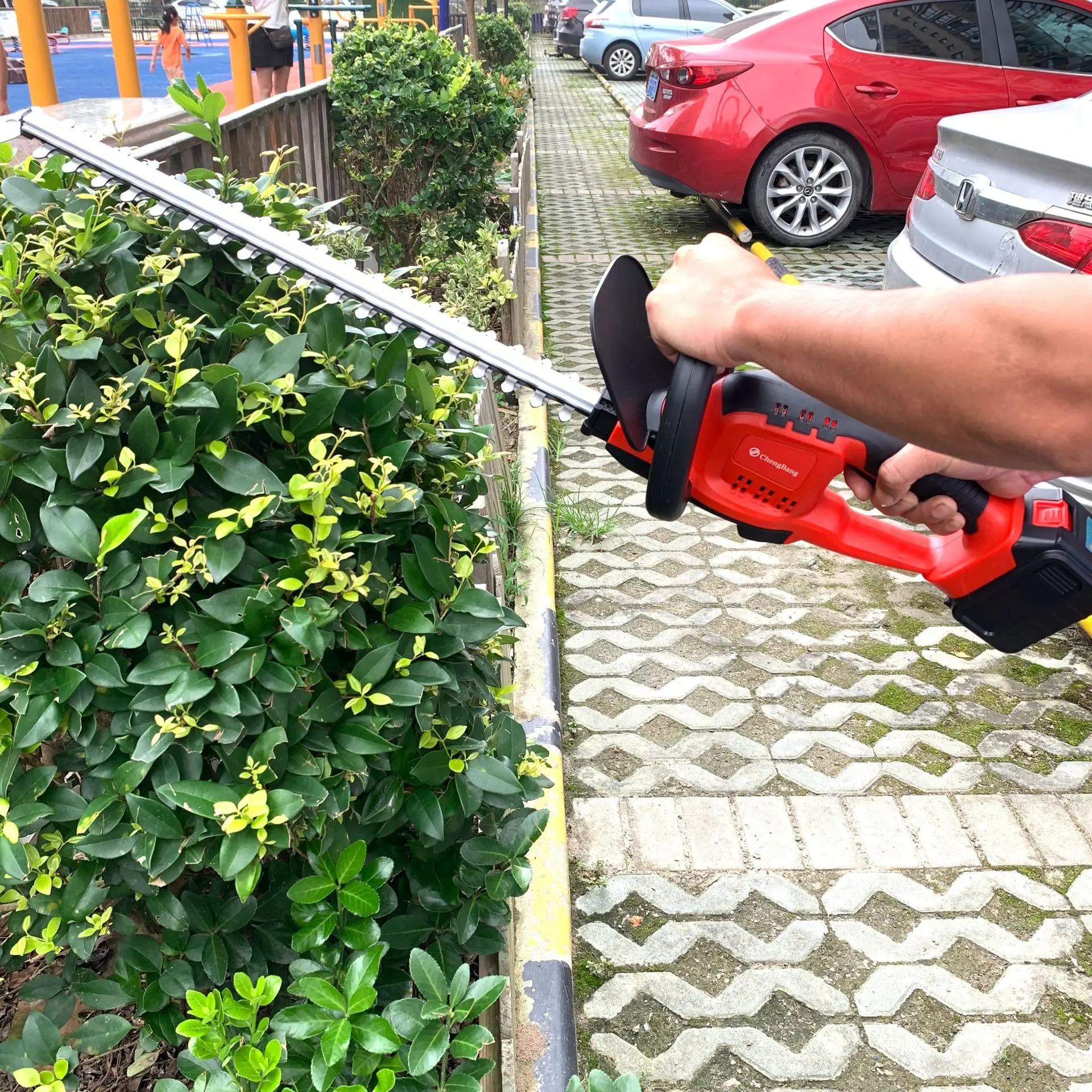 

lithium brushless electric hedge machine wireless hedge hedge trimmer rechargeable electric machine