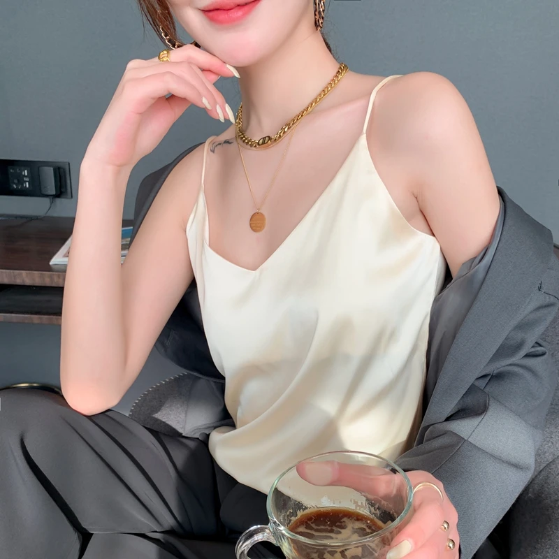 

Майка женская с V-образным вырезом, весна-лето, 2023