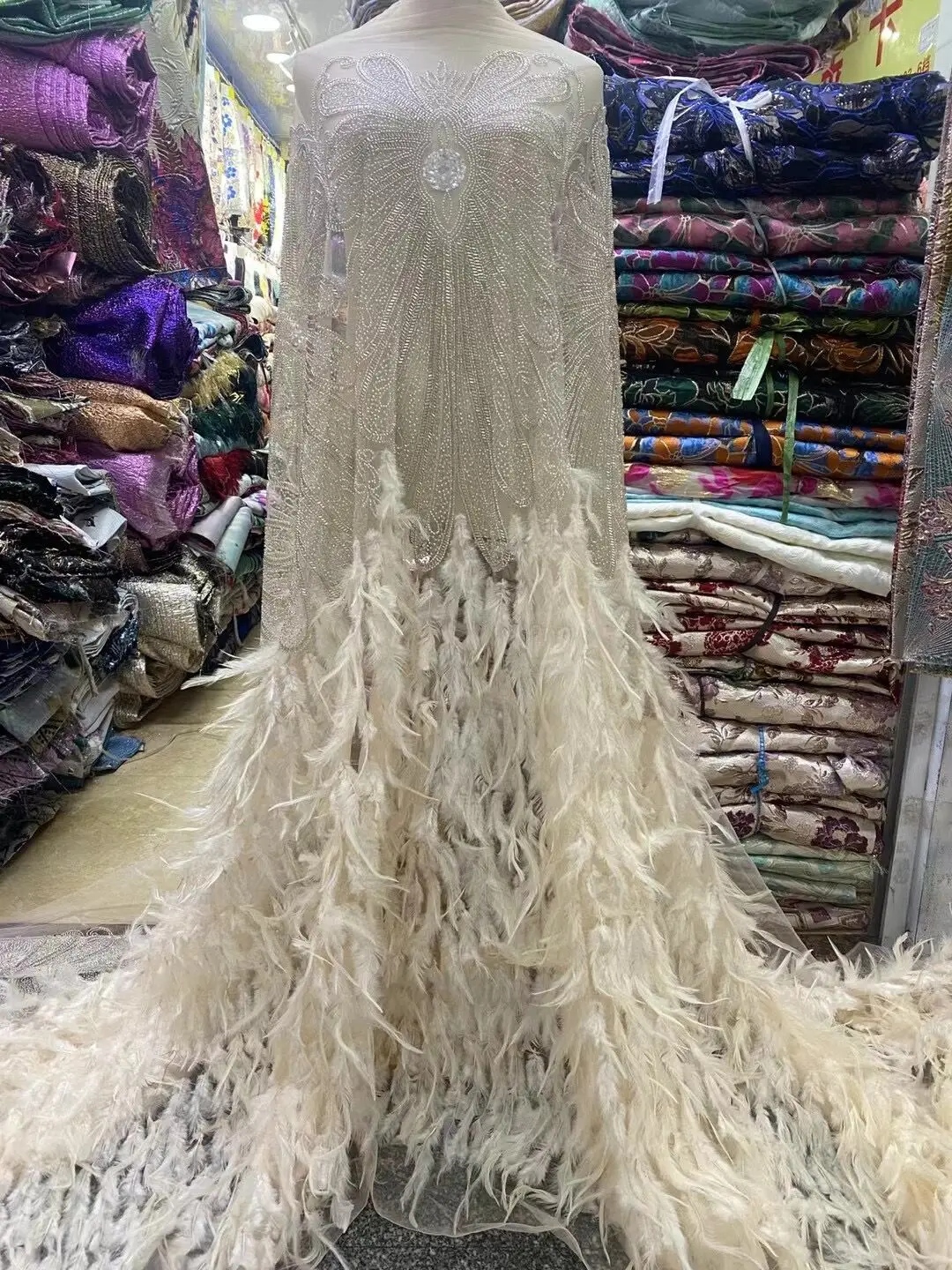 

Lace Fabric Sequins Lace Beaded J-1306257 tull Fabric with feathers For Evening Dress