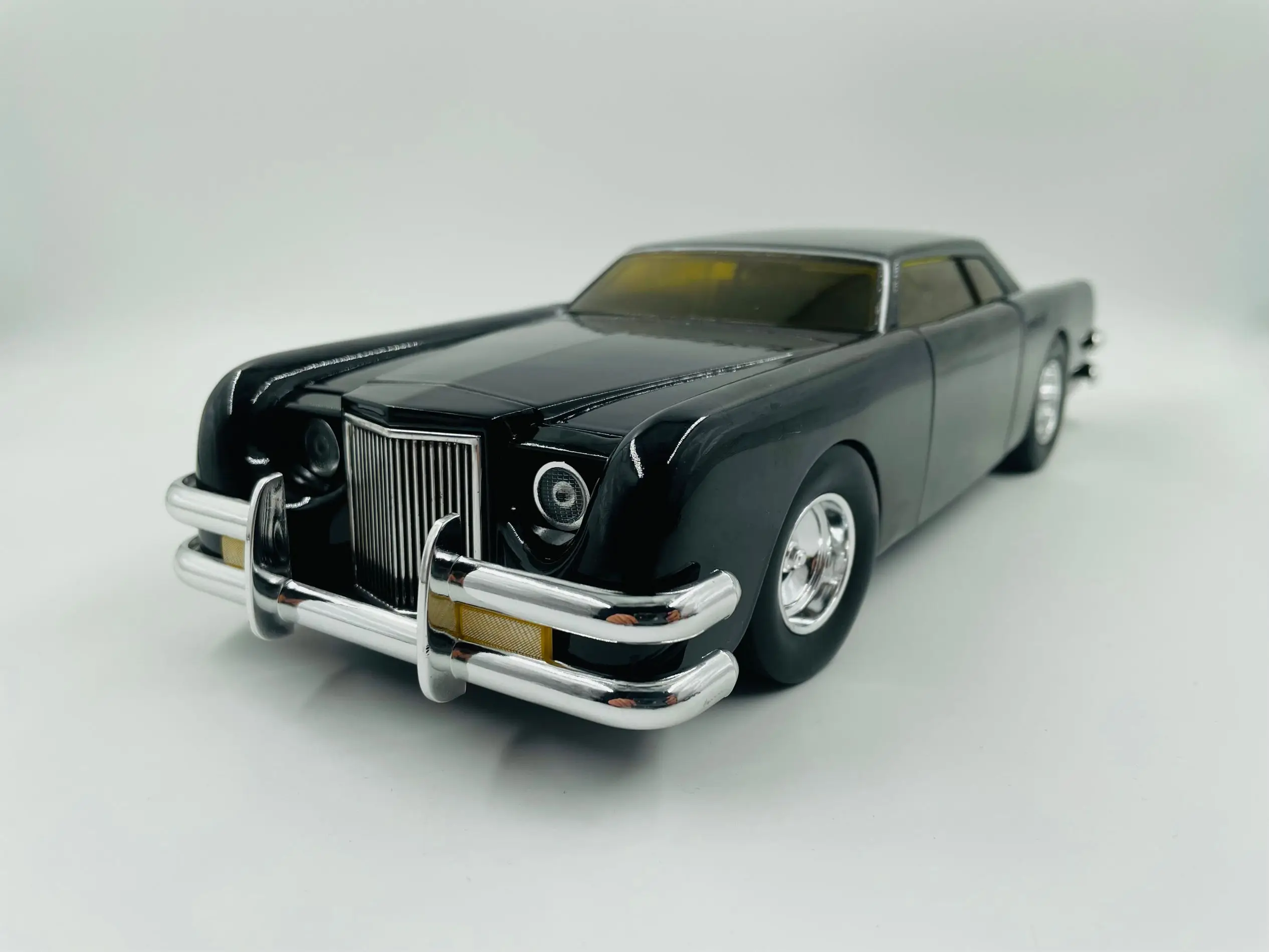 

AW 1:18 Lincoln George Barris Movie Version Alloy Fully Open Limited Edition Metal Static Car Model Toy Gift
