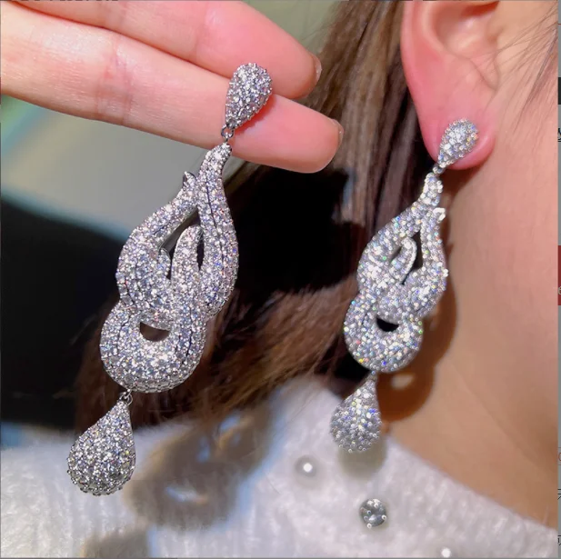 

Baroque Retro Geometric U Shape Water Drop Pendant Luxury Full Diamond Earrings French Dress Accessories