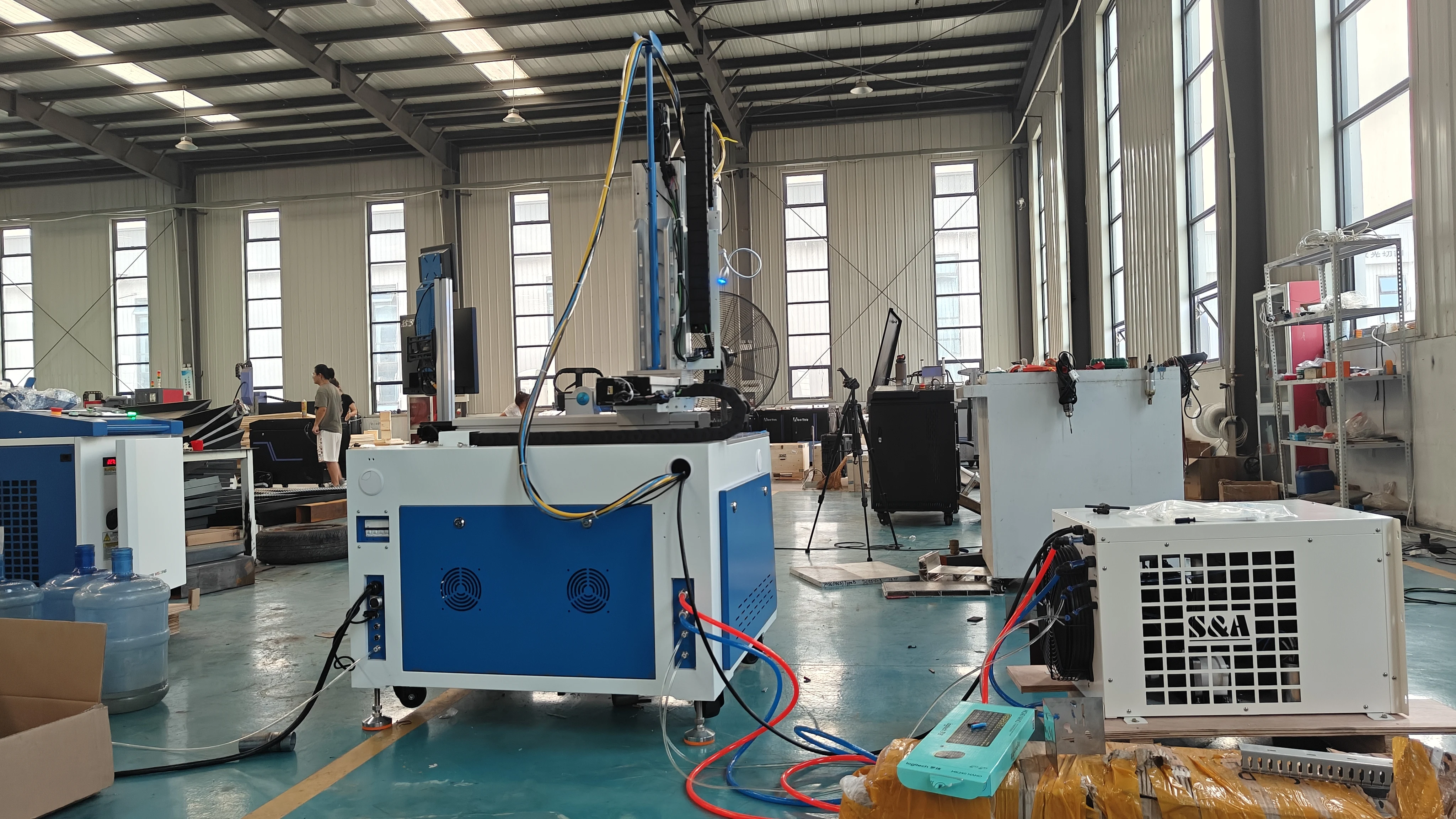 QCW оптическое волокно автоматический лазерный аппарат для точечной сварки