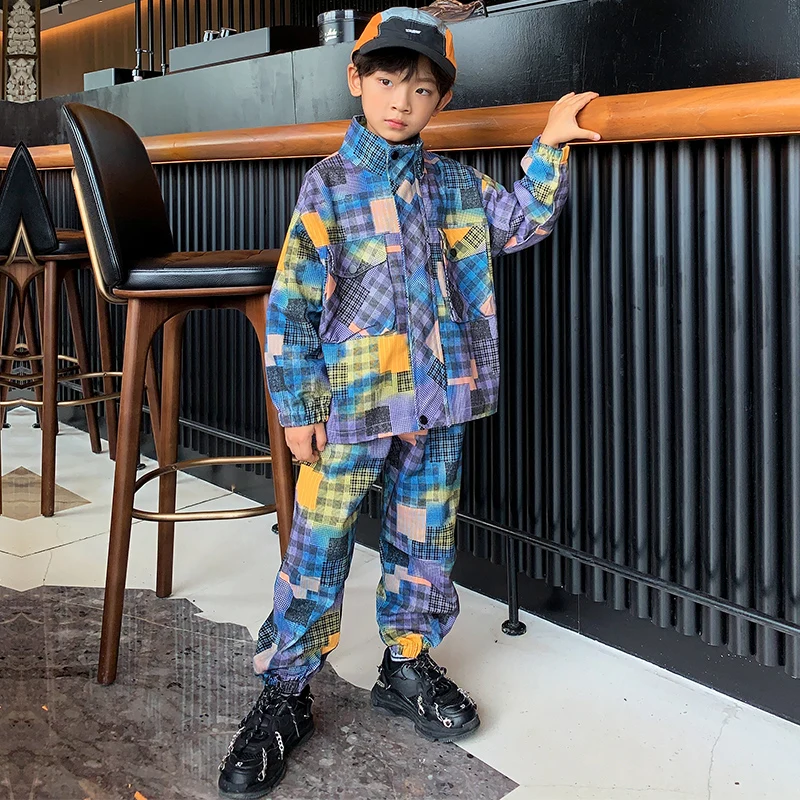 

Boys' spring suit 2022 new Korean version handsome boys' spring and autumn clothes children's autumn two-piece suit fashion