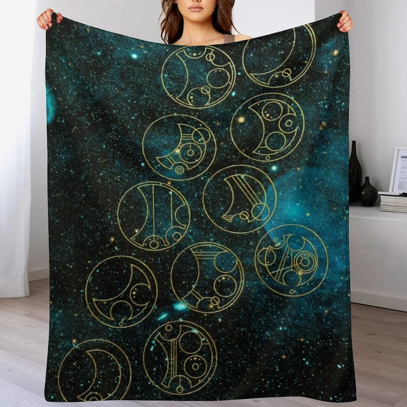 Одеяло для кровати с изображением восторга из золотых слов на белом фоне