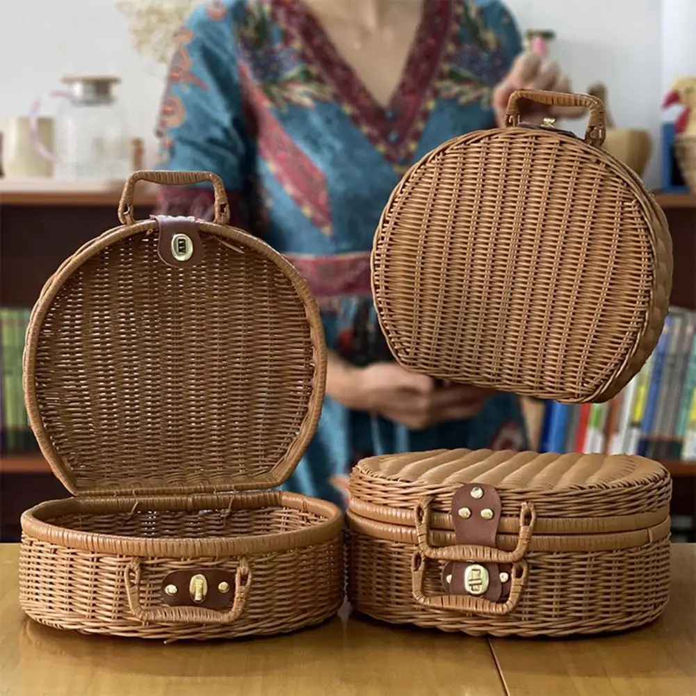 

Wicker Suitcase Dust-proof Portable Rattan Woven Portable Sundries Organizer Suitcase Rattan Woven Suitcase for Travel