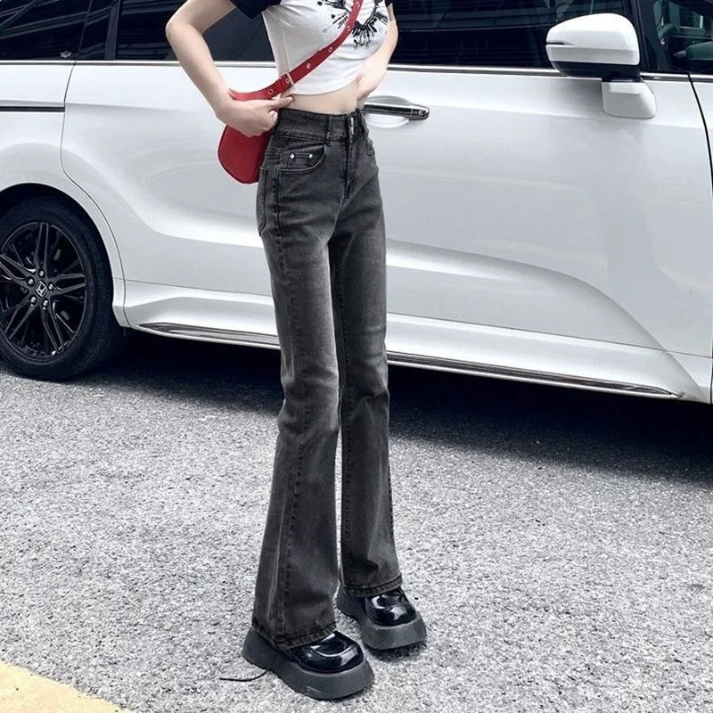 Женские джинсовые брюки-клеш с высокой талией и карманами