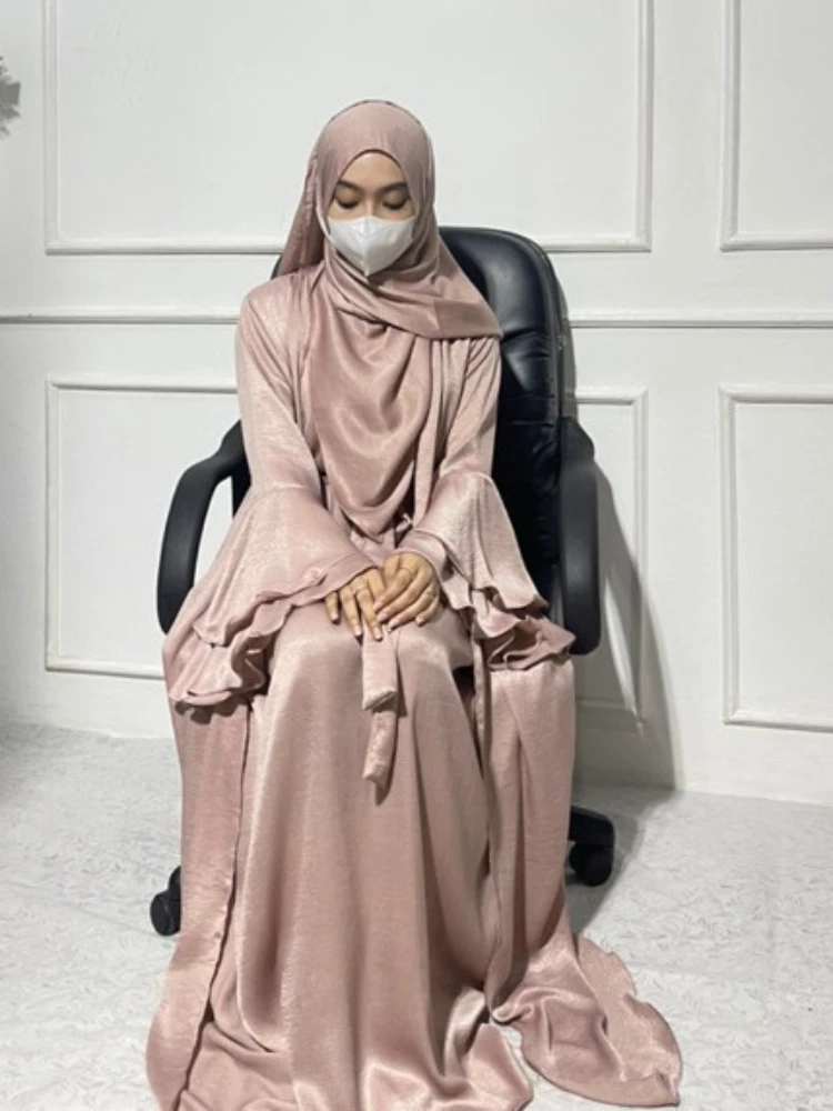 Открытая Абая комплект из 2 предметов скромное атласное исламское платье с