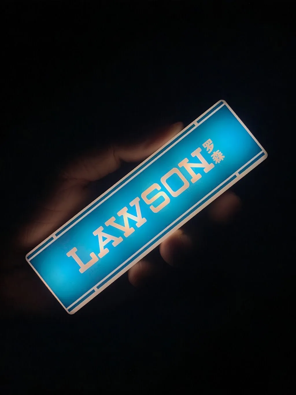 

Магнитная наклейка на холодильник Family Mart & Lawson, сенсорный светодиод + USB, больше не фумировки в темноте, подарок для любителей удобного магазина