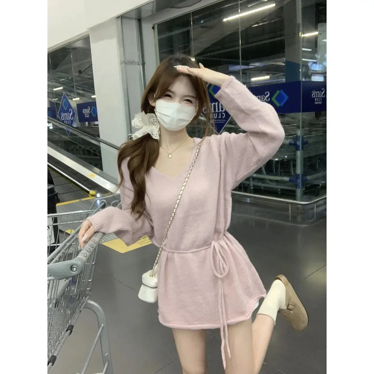 Осень/зима 2023 элегантный вязаный базовый топ средней длины с v-образным вырезом