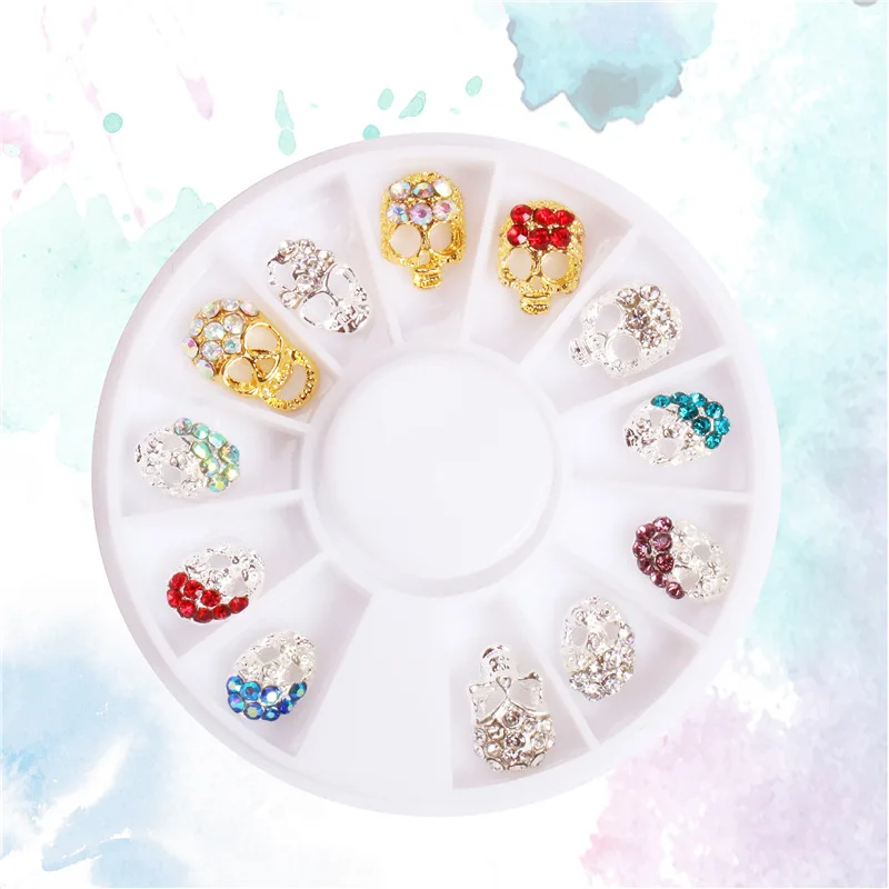 

Разноцветные металлические Стразы для ногтей в форме черепа, маленькие нестандартные бусины, 3D украшение для ногтей, Колесные аксессуары