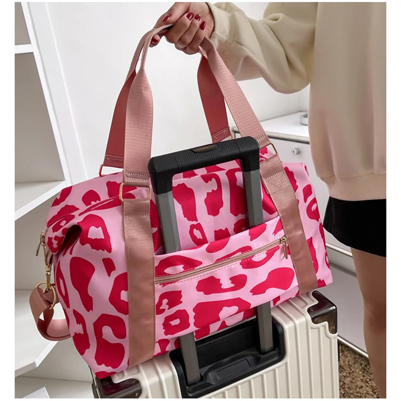 Cow Pattern Gym Fitness Bag Women'S Travel Luggage Female Handbag Dry Wet Duffle Weekender Outdoor Sports Shoulder Tote Bag