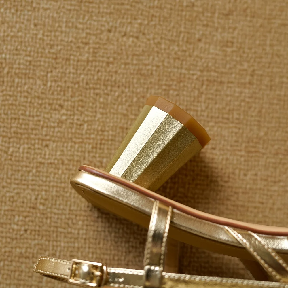 Женские босоножки из натуральной кожи размеры 34-40